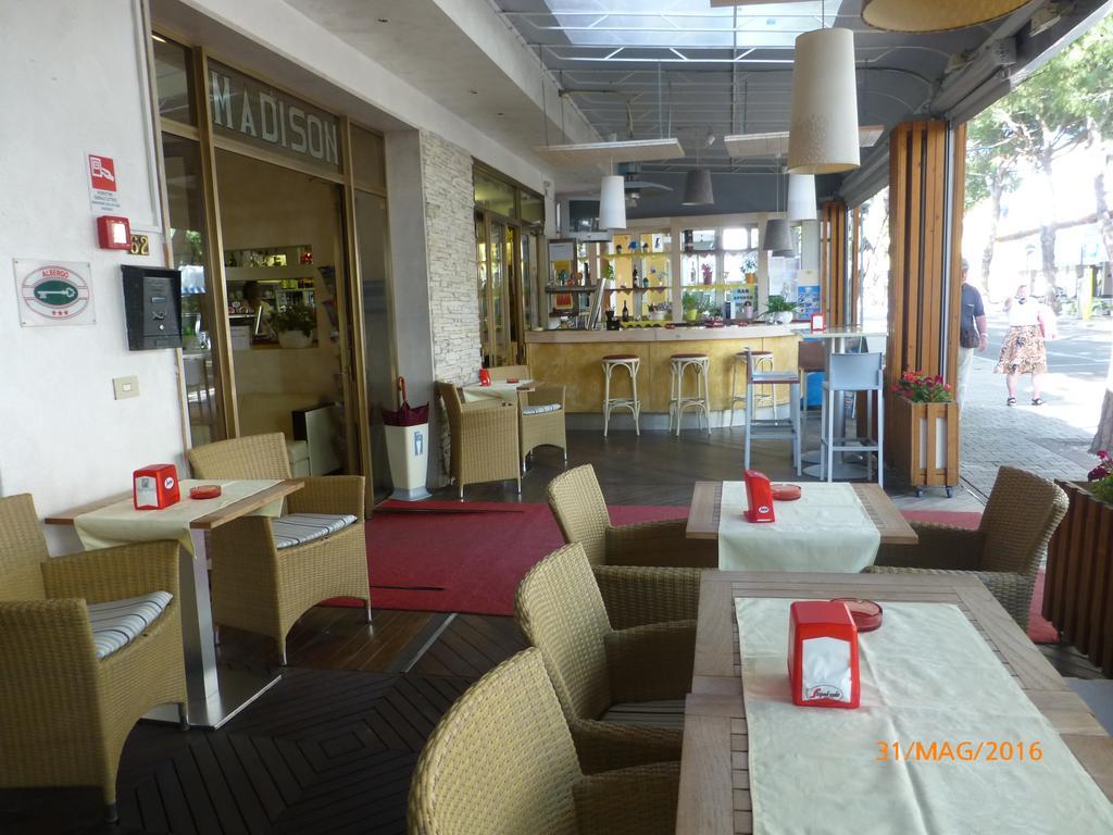 Hotel Madison ليدو دي يسولو المظهر الخارجي الصورة